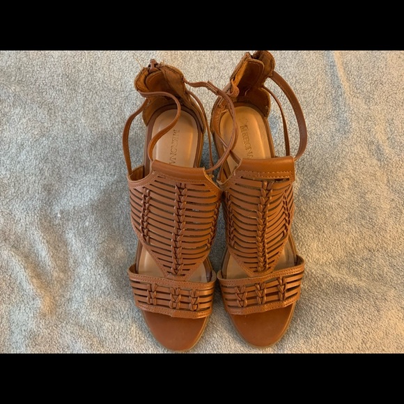 MERONA 9.5 SUMMER HEEL - Picture 3 of 5